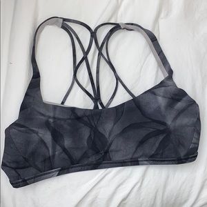 Lululemon sports bra